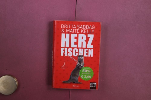 393909 britta sabbag - britta,